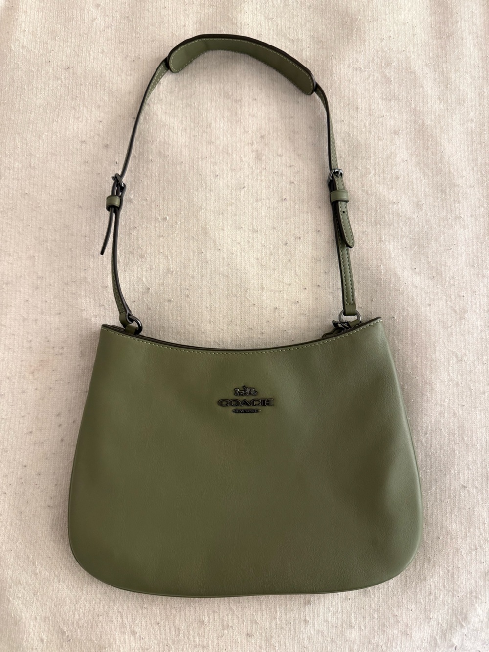 COACH C0952 Penelope Leather Shoulder Bag